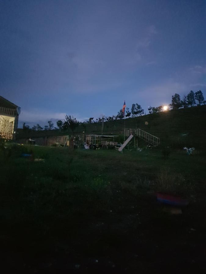 Hyuratun Gavarum Arevik Villa Artsvakar Exteriör bild